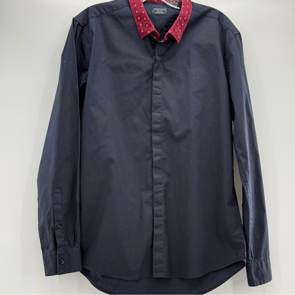 7 Diamonds Lucky Street Long Sleeve Button Down Medium BLACK WITH THE RED COLLAR